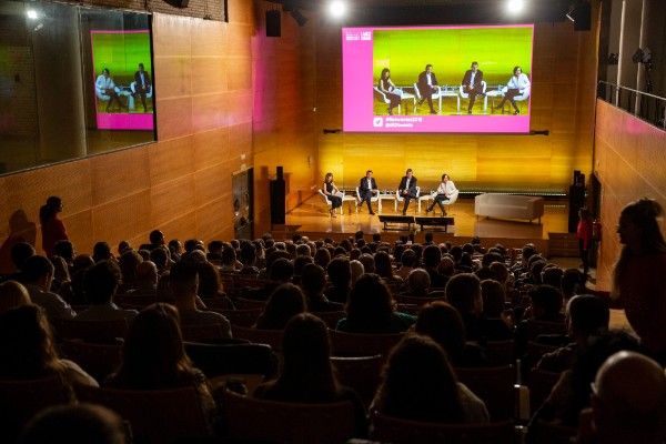 Más de 200 líderes empresariales de las comarcas de Tarragona se apuntan a la Cuarta Revolución Industrial en Reinvéntate 2018