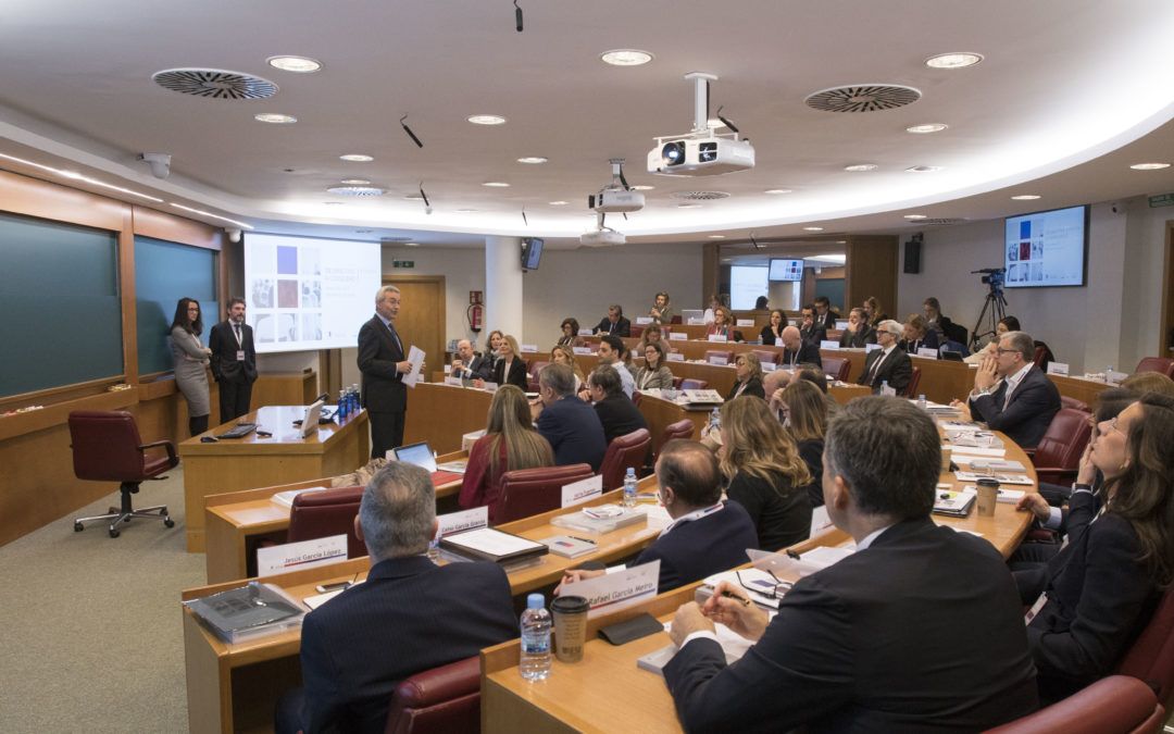 Juan Antonio Alcaraz clausura la 4ª edición del programa de Escuela de Consejeros