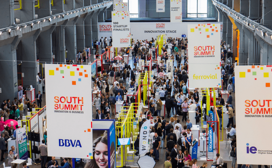 South Summit y AED se alían para beneficiar a los miembros de la Asociación