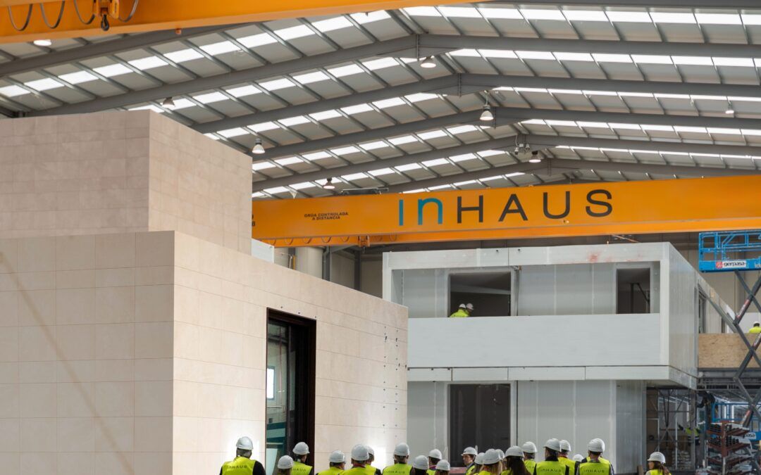 Casas inHAUS abre sus puertas a los socios de AED y revela su receta para revolucionar el sector inmobiliario