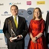 LA MINISTRA DE FOMENTO, ANA PASTOR, ENTREGA AL PRESIDENTE DE AENA, JOSÉ MANUEL VARGAS, EL PREMIO AED AL DIRECTIVO DEL AÑO 2015